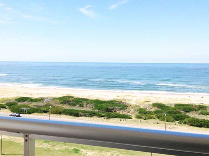 Apartamento en venta en Rambla Lorenzo Batlle Pacheco, Punta Del Este