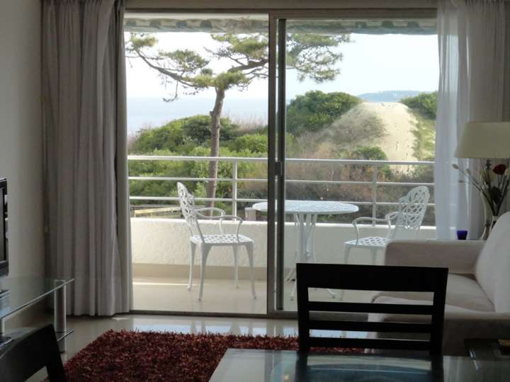 Apartamento en venta en Rambla Doctor Claudio Williman, Punta Del Este