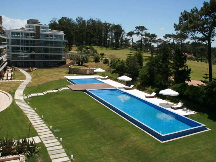 Apartamento en venta en Alfonsina Storni, San Rafael - El Placer