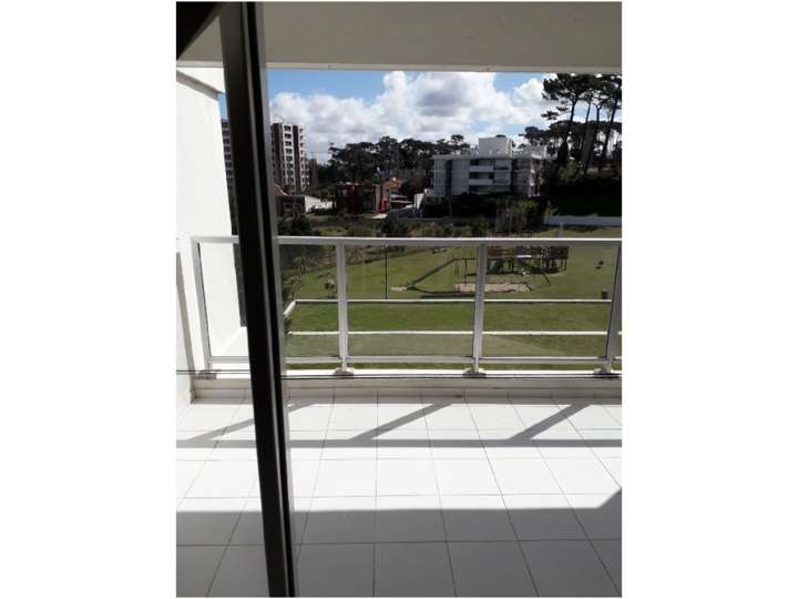Apartamento en alquiler en Punta Del Este