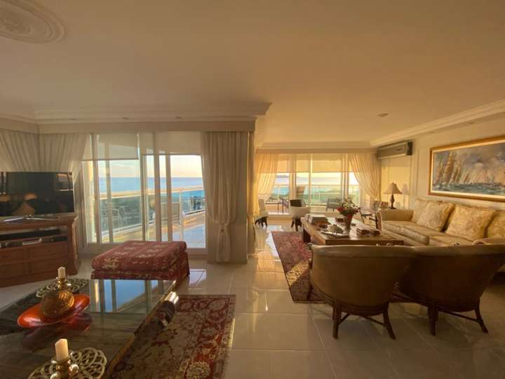 Apartamento en venta en Punta Del Este