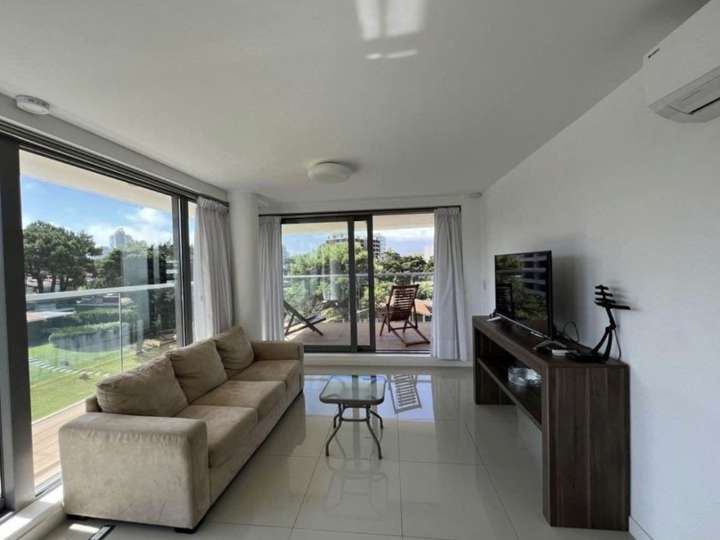 Apartamento en alquiler en Punta Del Este