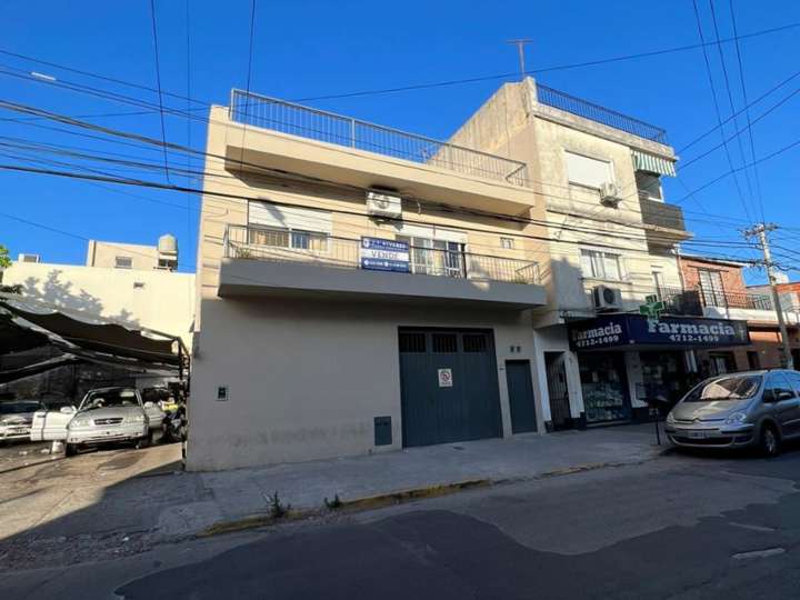 Casa en venta en Avenida La Plata, 3943, Santos Lugares