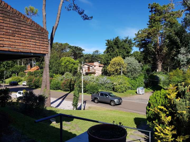 Casa en venta en Avenida San Remo, Punta Del Este