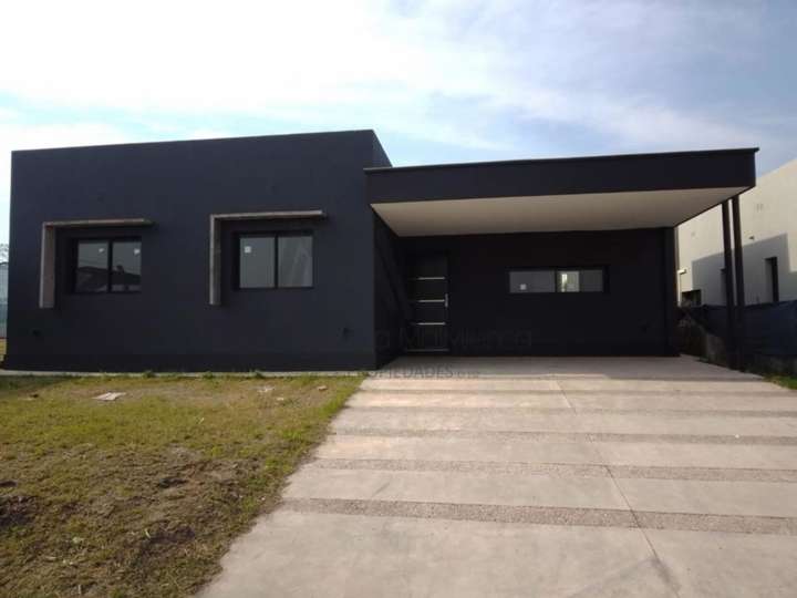 Casa en alquiler en Departamento Yerba Buena, Cebil Redondo