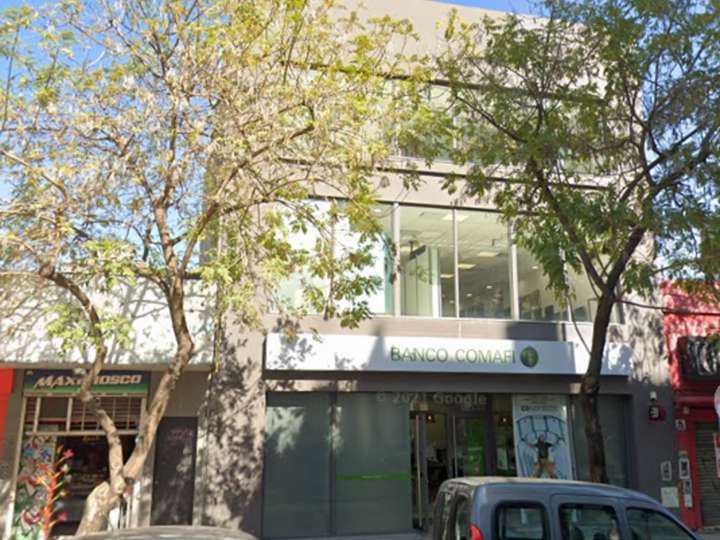 Comercial / Tienda en alquiler en 1083 Avenida J D Perón, 1083, Buenos Aires