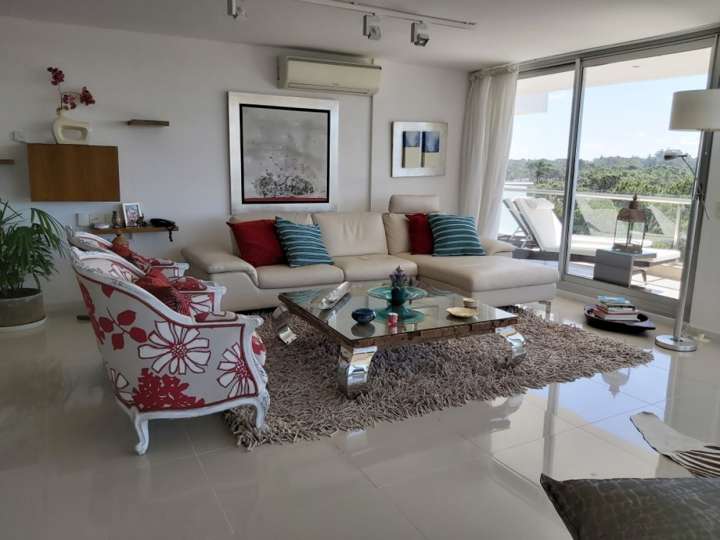 Apartamento en venta en Avenida Franklin Delano Roosevelt, Punta Del Este