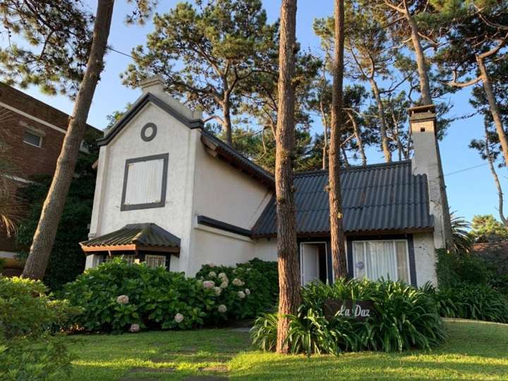 Casa en venta en Avenida Italia, Punta Del Este