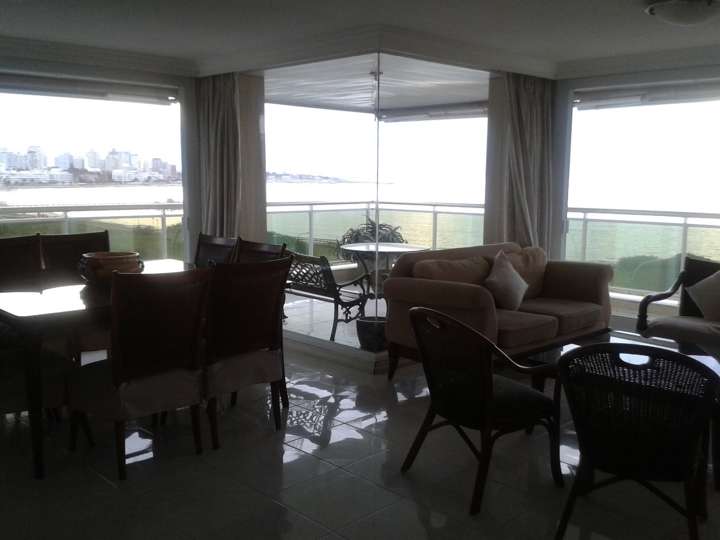 Apartamento en venta en Rambla Doctor Claudio Williman, Punta Del Este