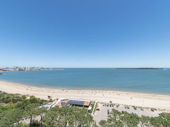 Apartamento en venta en Rambla Doctor Claudio Williman, Punta Del Este