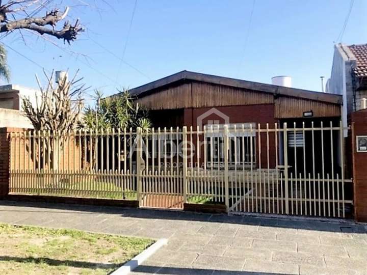 Casa en venta en 3002 Buchardo, 3002, Buenos Aires