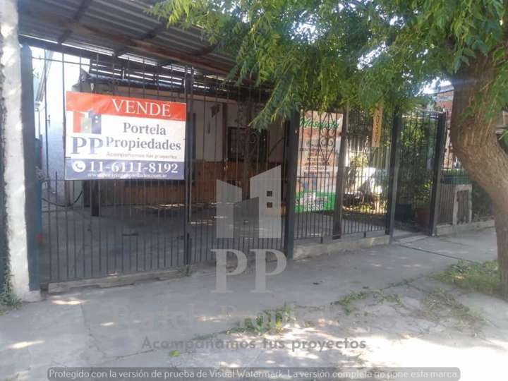 Casa en venta en Comandante Peredo, Buenos Aires