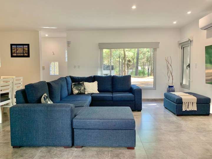 Casa en venta en Avenida Intendente Majluf, Buenos Aires