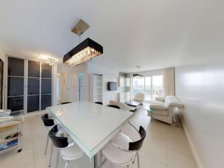 Apartamento en venta en Avenida Orlando Pedragosa Sierra, Maldonado