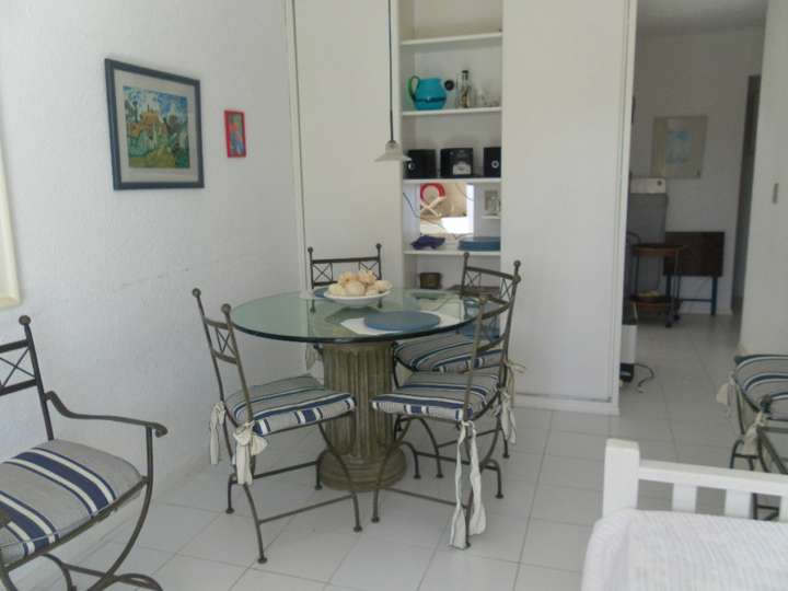 Apartamento en venta en Resalsero (Calle 26), Punta Del Este