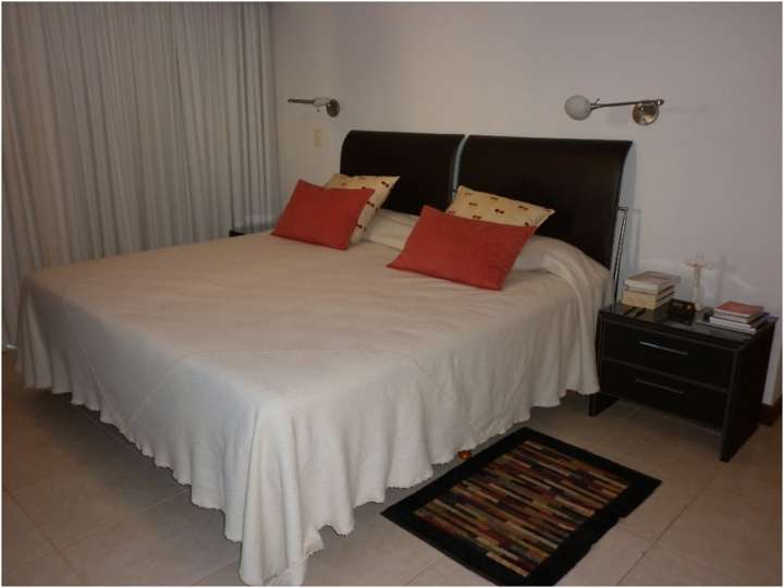 Apartamento en venta en Rambla Lorenzo Batlle Pacheco, Punta Del Este