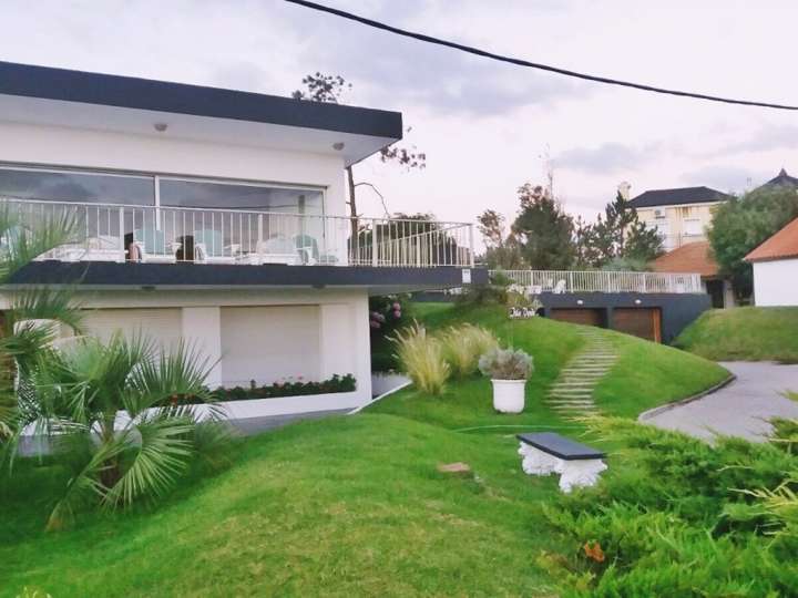 Casa en venta en Rambla Costanera Proa al Mar, Maldonado