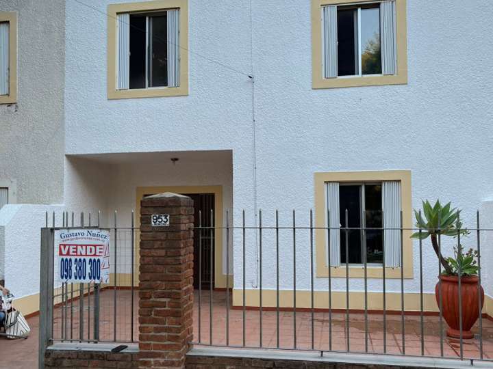 Apartamento en venta en Rambla de Los Argentinos, Piriápolis