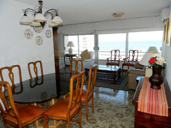 Apartamento en venta en La Galerna (Calle 21), Punta Del Este