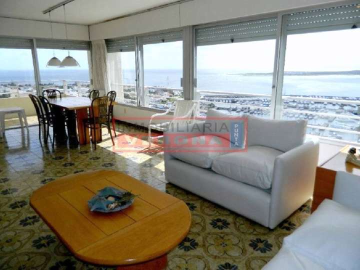 Apartamento en venta en La Galerna (Calle 21), Punta Del Este
