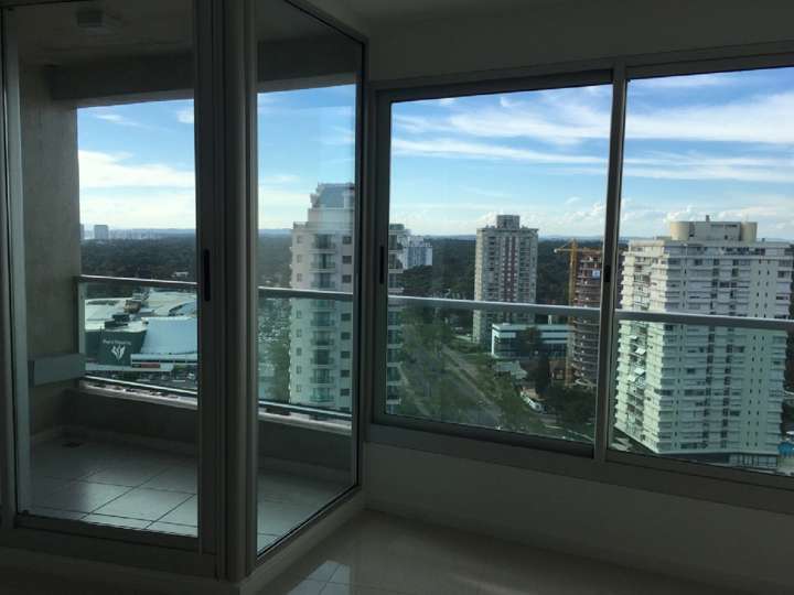 Apartamento en venta en Avenida Franklin Delano Roosevelt, Punta Del Este