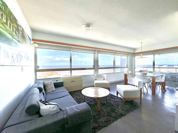 Apartamento en venta en Comodoro Gorlero (Calle 19), Punta Del Este