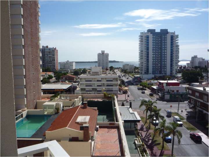Apartamento en alquiler en Punta Del Este