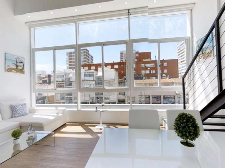Apartamento en alquiler en Gorlero, Punta Del Este