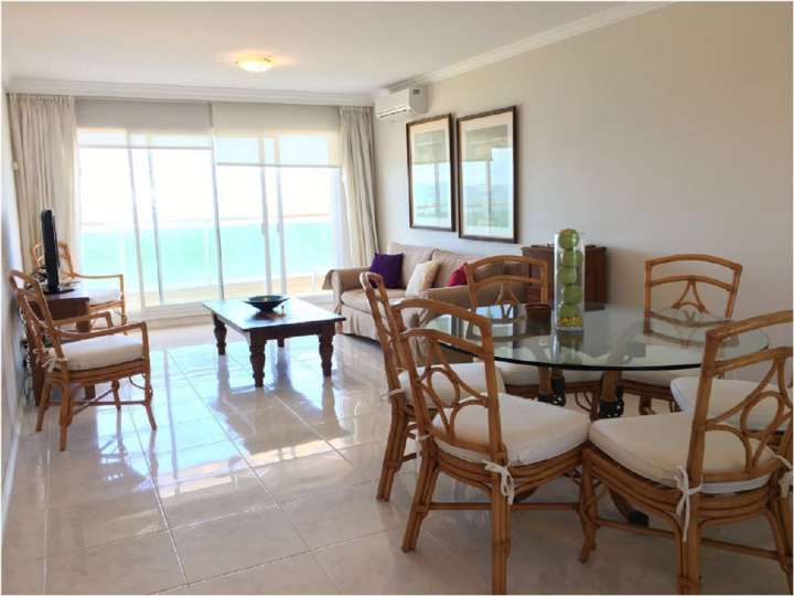 Apartamento en venta en Rambla Doctor Claudio Williman, Punta Del Este