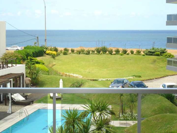 Apartamento en venta en Rambla Doctor Claudio Williman, Maldonado