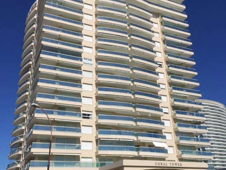 Apartamento en venta en Rambla Doctor Claudio Williman, Punta Del Este