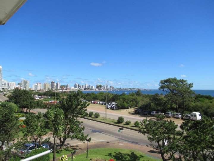 Apartamento en venta en Rambla Doctor Claudio Williman, Punta Del Este