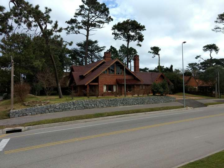 Casa en alquiler en Punta Del Este