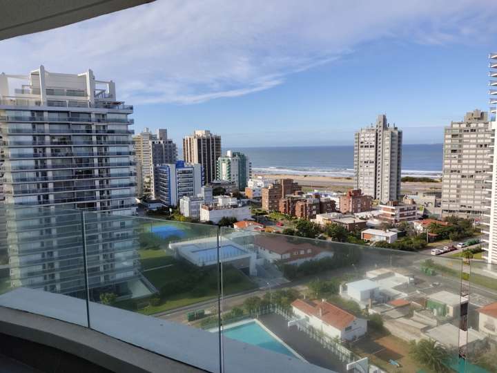 Apartamento en venta en Avenida Chiverta, Punta Del Este