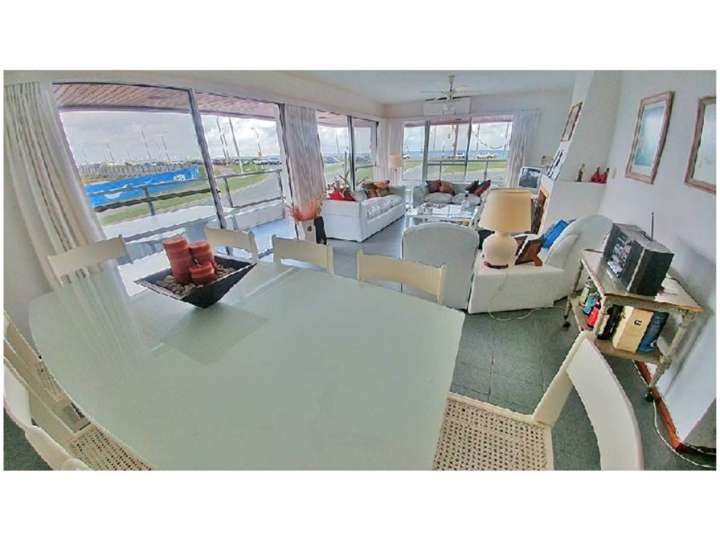 Apartamento en venta en Pinares, Maldonado