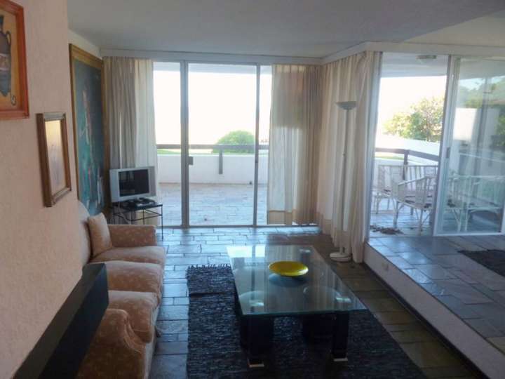 Apartamento en venta en Pinares, Maldonado