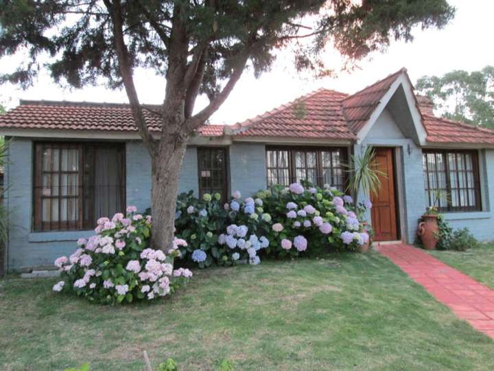 Casa en venta en Avenida Paso de la Cadena, Punta Del Este