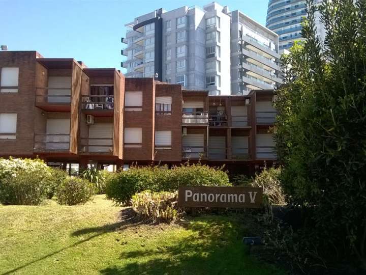 Apartamento en venta en El Mesana (Calle 24), Punta Del Este