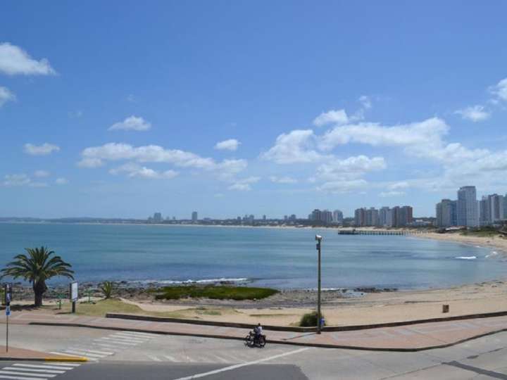 Apartamento en venta en Emilio Inzaurraga (Calle 31), Punta Del Este