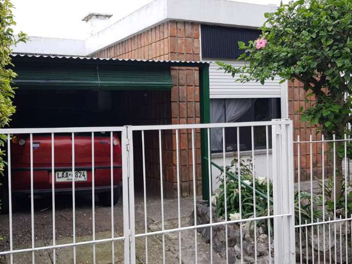 Casa en venta en Arquitecto Julio Villamajó, Colonia