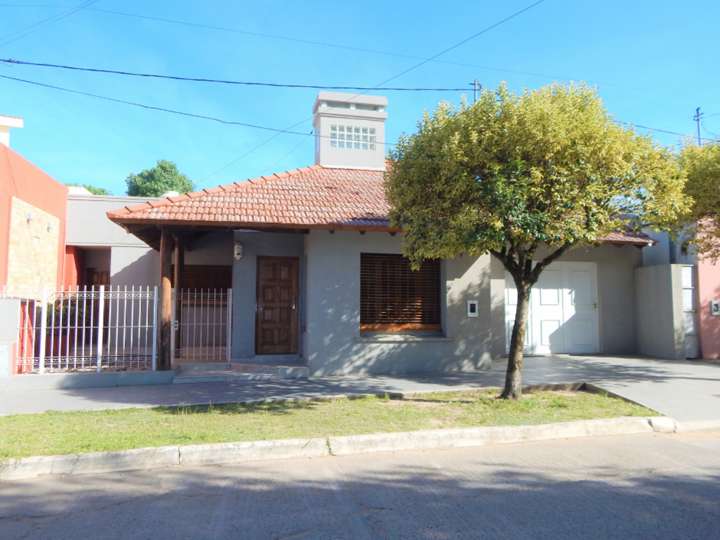 Casa en venta en Sarmiento, San José