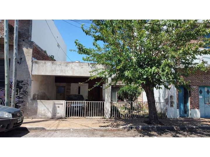 Casa en venta en Ameghino, 550, Buenos Aires