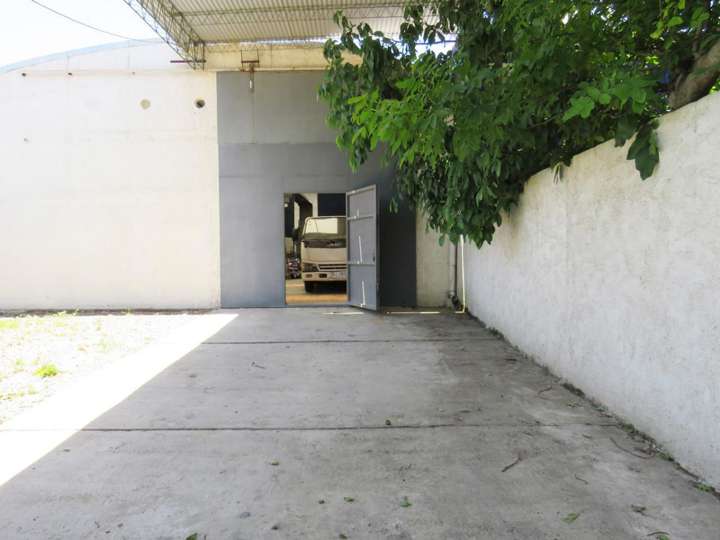 Comercial / Tienda en venta en Diego Espinosa, Montevideo