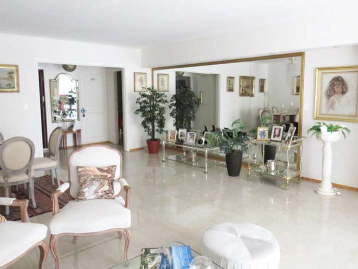 Apartamento en venta en Yaguarón, Montevideo