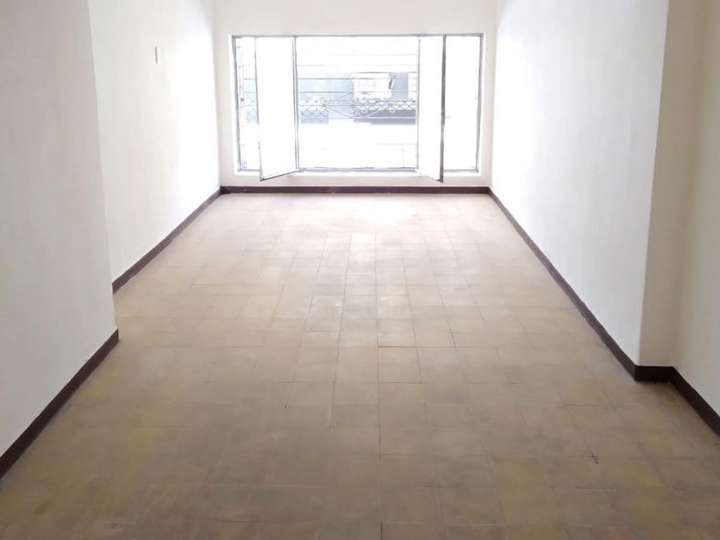 Comercial / Tienda en venta en Sarandí, Montevideo