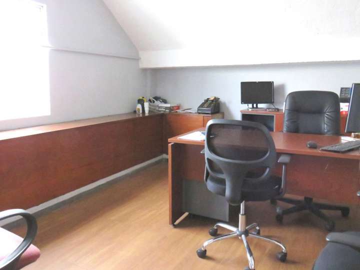 Comercial / Tienda en venta en Doctor Javier Barrios Amorín, Montevideo