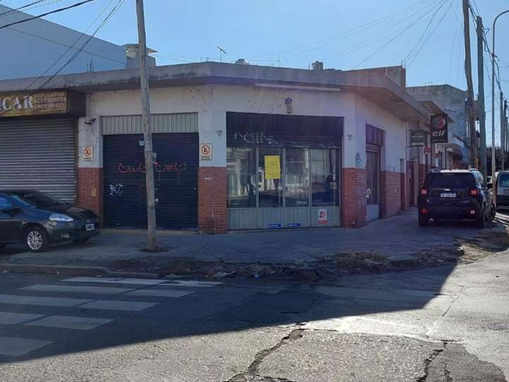 Comercial / Tienda en venta en José Equiza, Buenos Aires