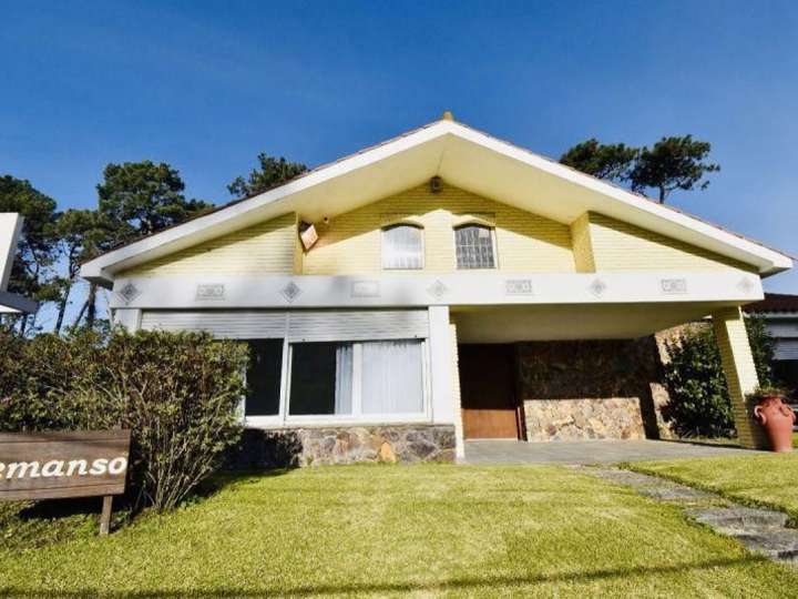Casa en venta en República Argentina, Punta Del Este
