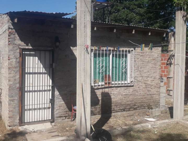 Casa en venta en Juana de Arco, Francisco Álvarez