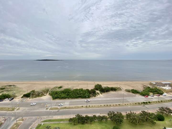 Apartamento en alquiler en Punta Del Este